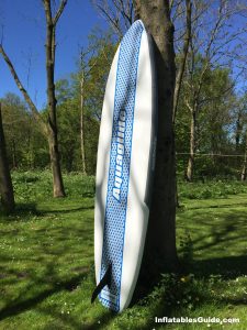 Standup paddleboard gonflable Aquaglide Cascade - un SUP très bien conçu.
